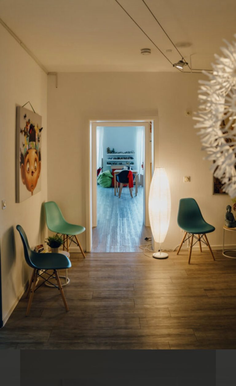 8EAB976D 71D1 42DB 9CEF 8118DA98ACB8 768x1259